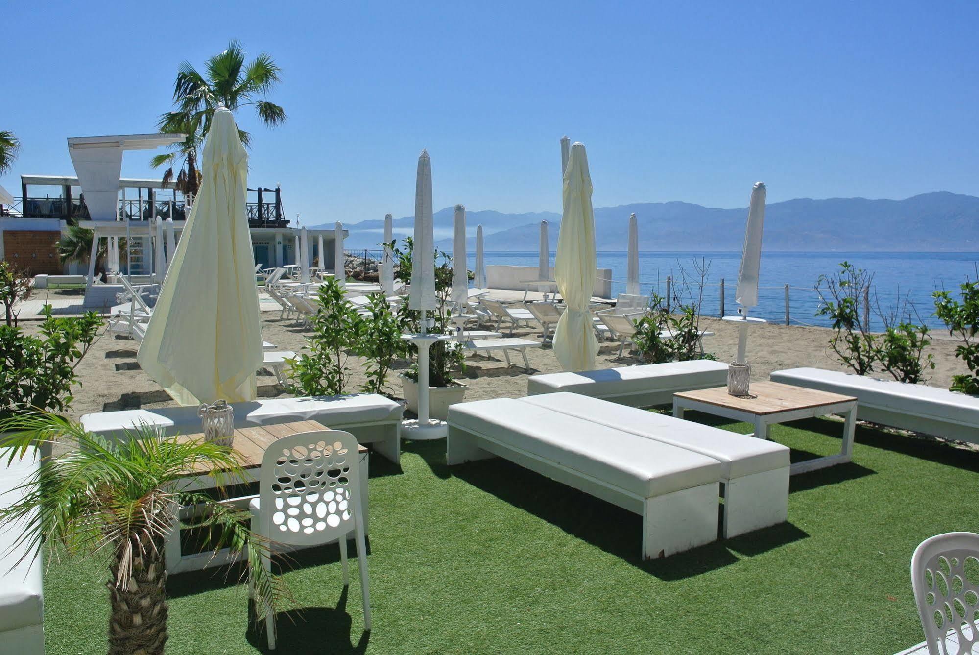 B&B Pellicano Guest House Reggio di Calabria Bagian luar foto